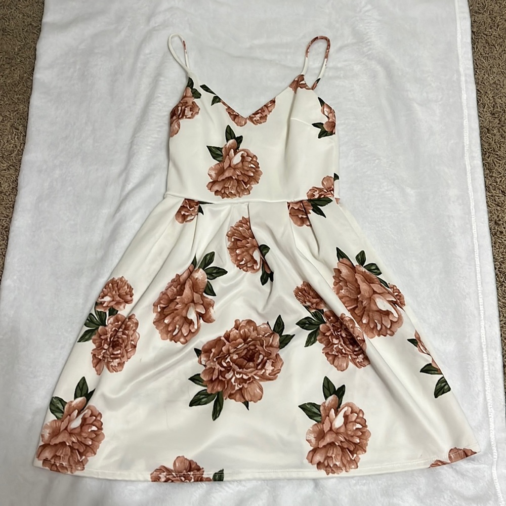 Off White Rose Dress ; Marshalls Size XS